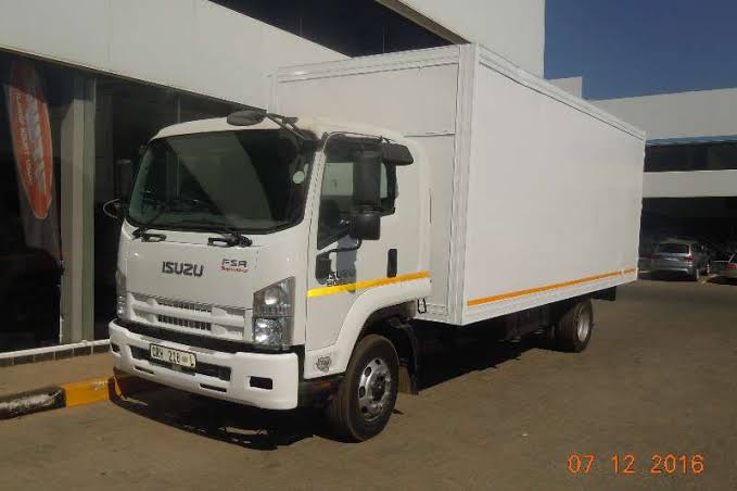 Medium close body for hire in Potchefstroom North West
